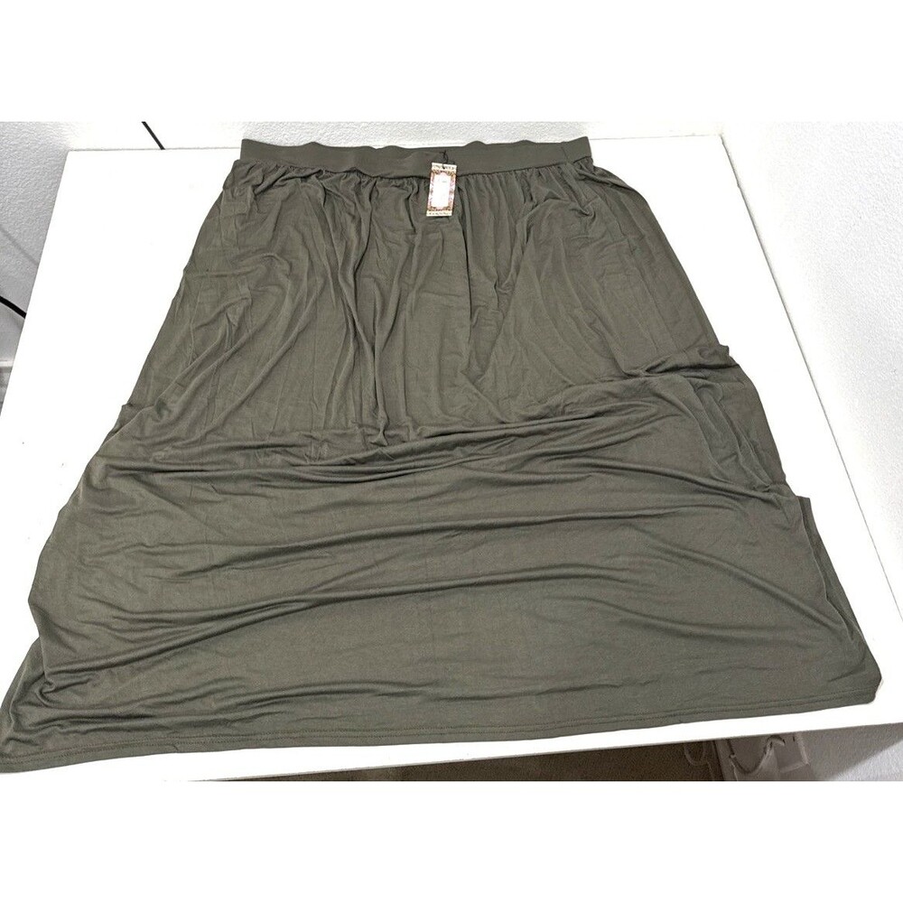 Boohoo Army Green Long Maxi Elastic Waist Full Lightweigt Skirt Plus Size 24 NWT